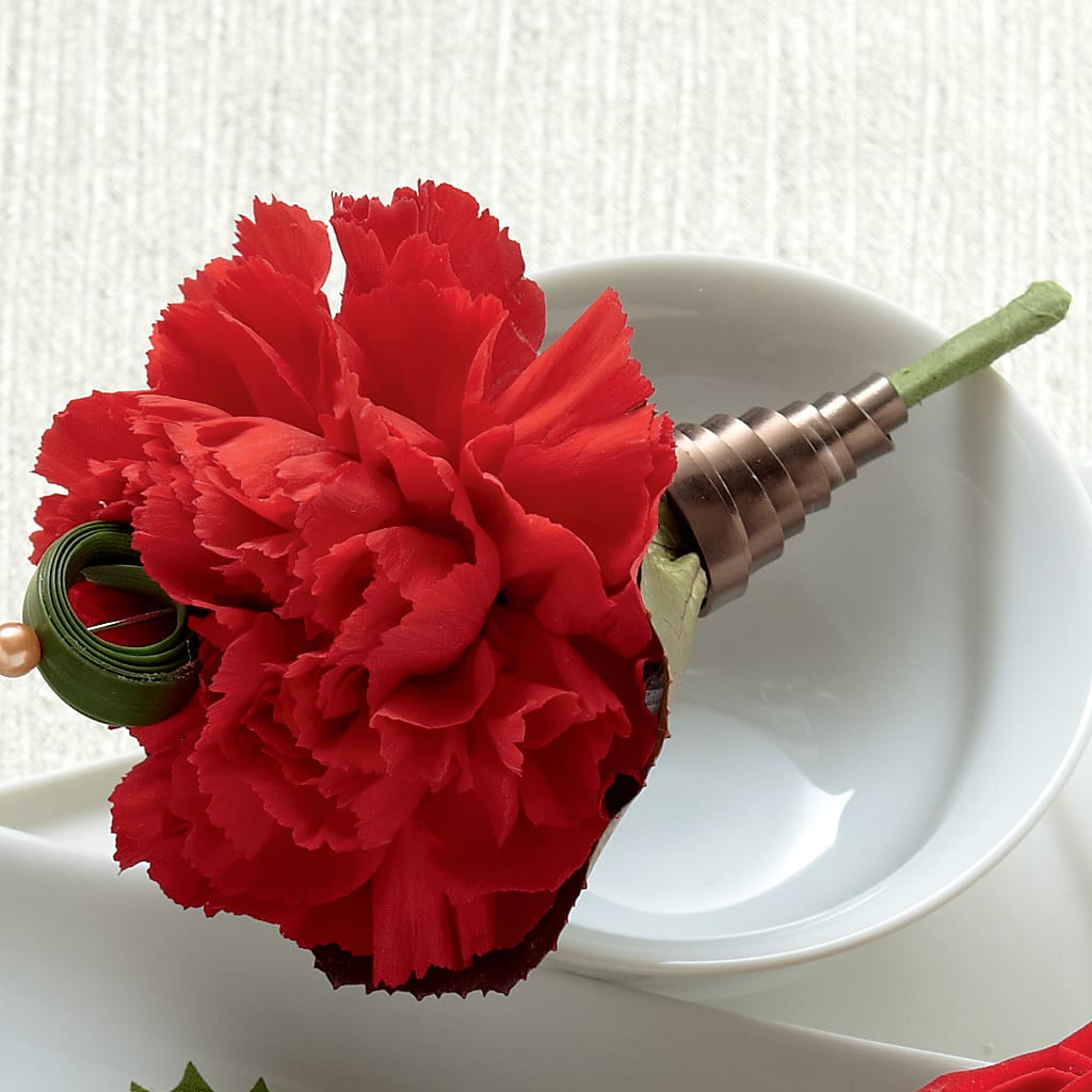 Red Carnation Boutonniere – Forget Me Not Flowers, Whitney TX