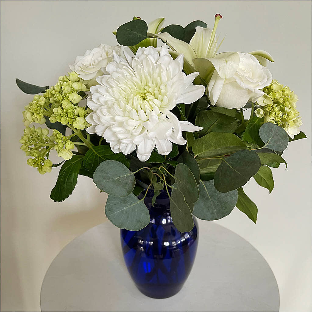 Snowy Dreams Bouquet –  Forget Me Not Flowers, Whitney TX
