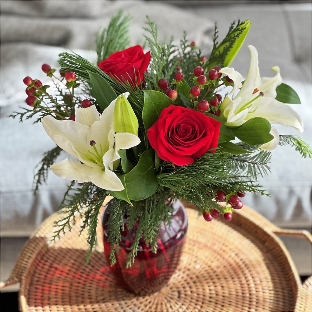 Evergreen Delight Bouquet –  Forget Me Not Flowers, Whitney TX